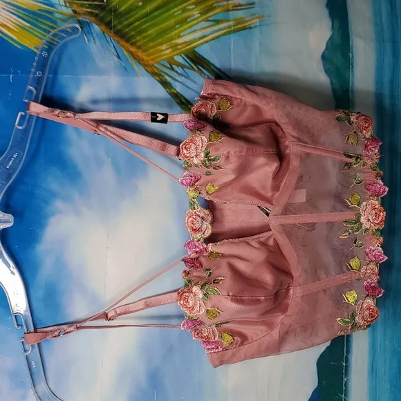 Victoria's Secret Corect bra. Size L