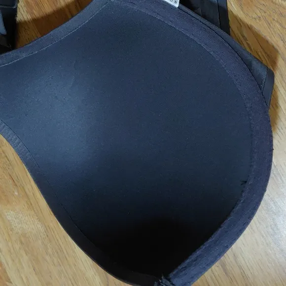 Victoria's Secret Plunge Halter Bra 34D NWOT