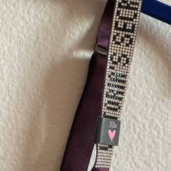 Victoria’s Secret Very Sexy Shine Strap Bra