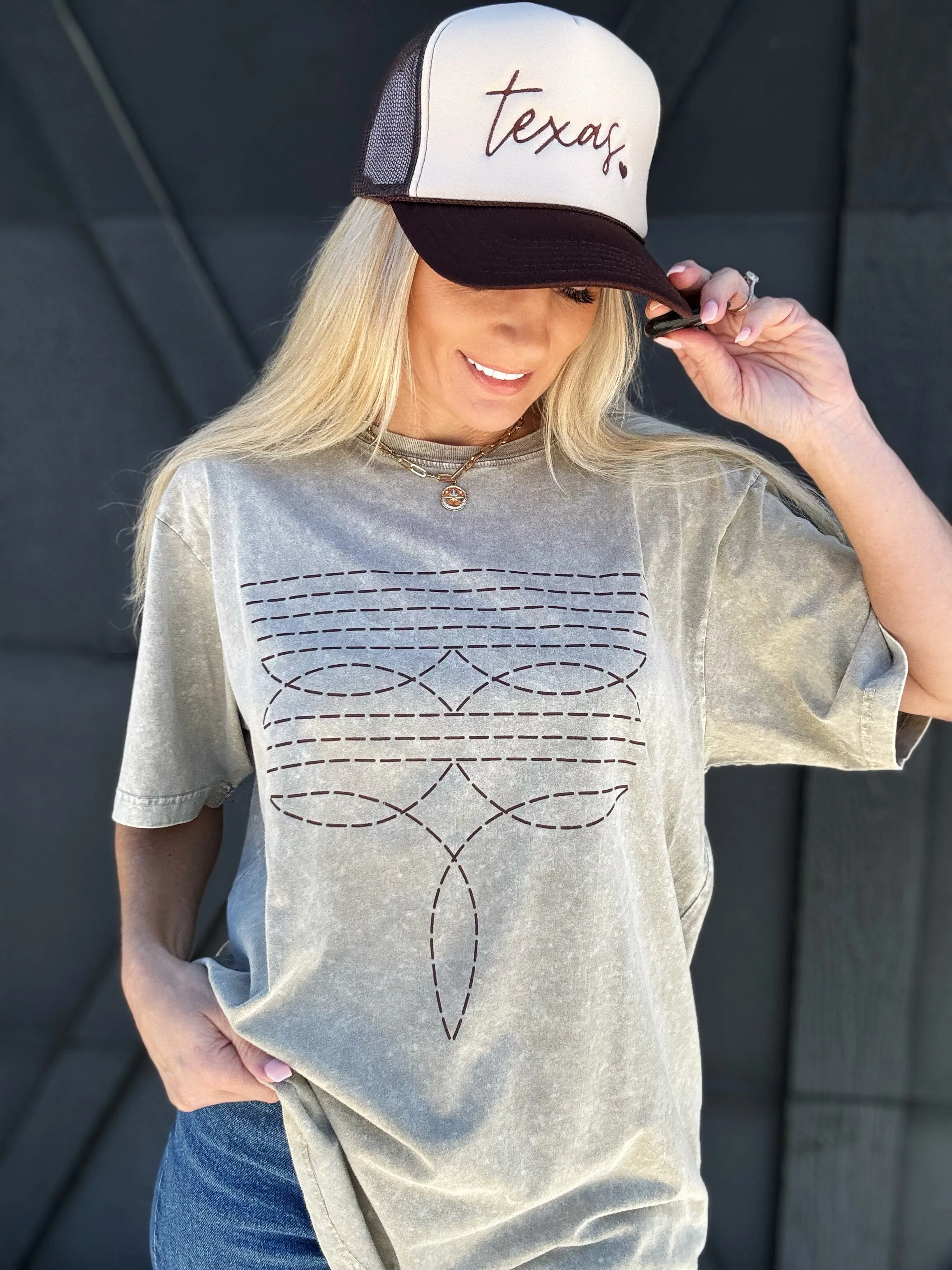 Washed Boot Stitch Graphic Tee In Mocha